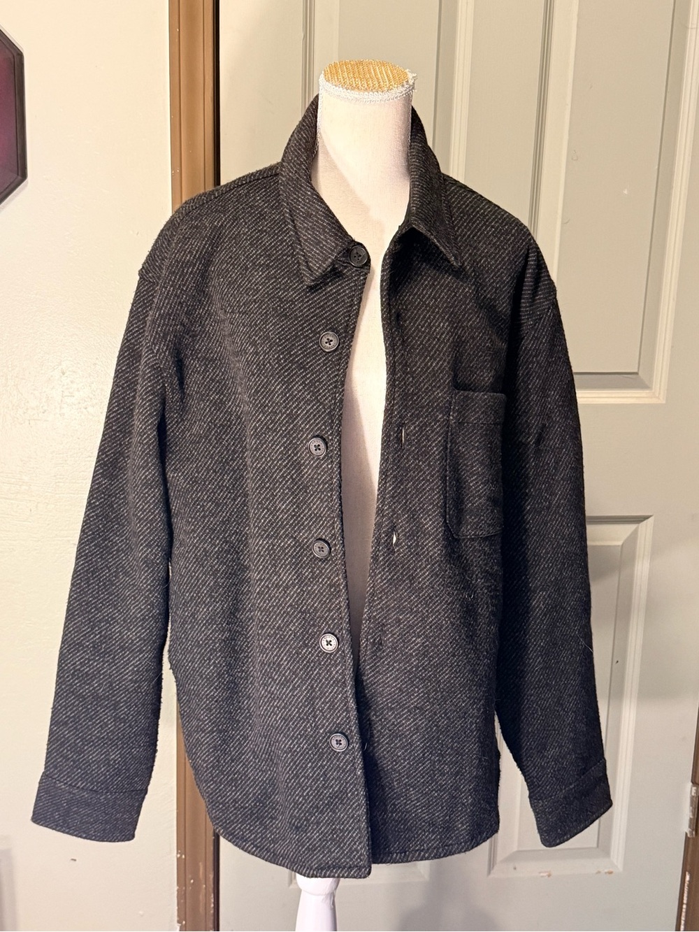 Banana Republic Men’s M Charcoal Herringbone Heavyweight Lined Coat Jacket